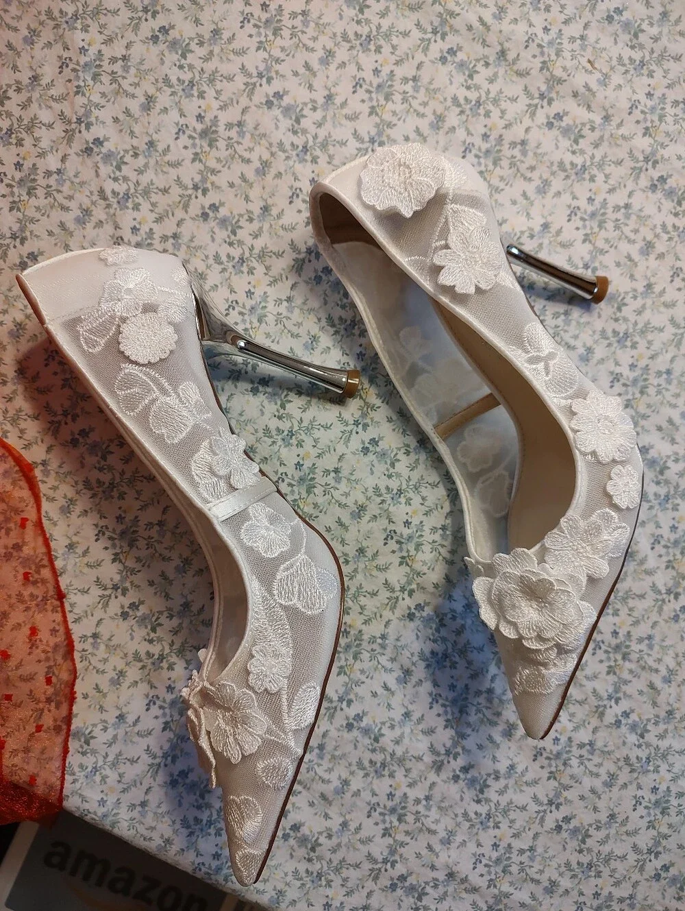 Betsey Johnson Aimee White Mesh Floral Appliqué Pointed-Toe Wedding Heels 9